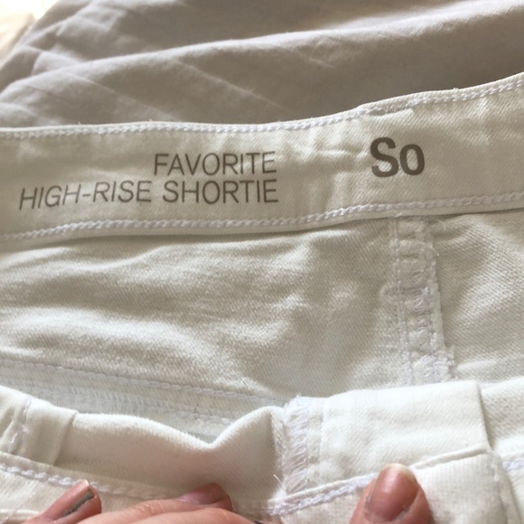 White denim shorts - Picture 2 of 4